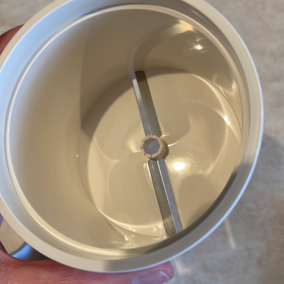 The Pampered Chef Spiral & Slice #1136 - Picture 5 of 7